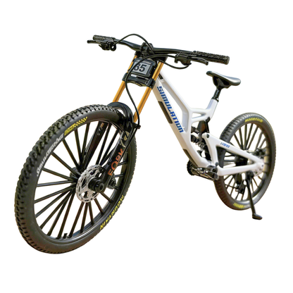 Réplique du Santa Cruz V10